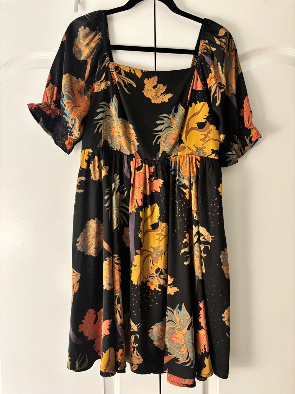 JODIFL Black Floral Short Sleeve Swing Dress with Gold and Coral Accents